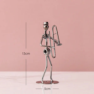 Newspaper Reader Sculpture - thumbnail 10