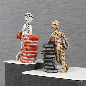 Newspaper Reader Sculpture - thumbnail 6