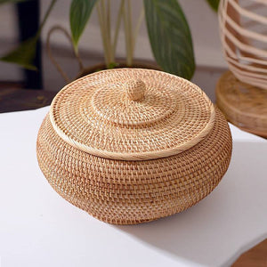 Rustic Willow Round Rattan Storage Basket: Hand-Woven Multi-Purpose Tray for Picnic, Food, and Table