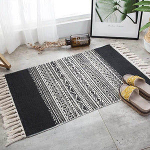 Retro Handwoven Cotton Linen Tassel Rug: Bohemian Floor Mat Tapestry