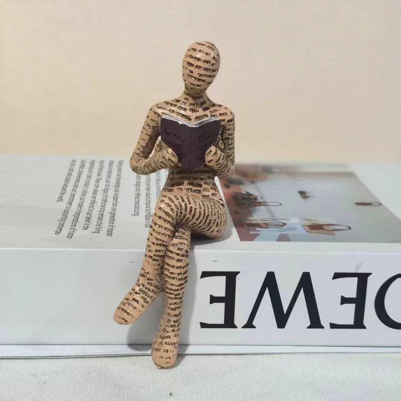 Newspaper Reader Sculpture - image 9